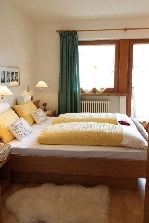 Ciasa Rudiferia Appartamenti In Alta Badia Phòng bức ảnh