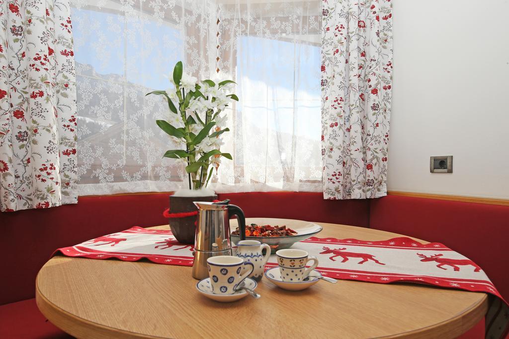 Ciasa Rudiferia Appartamenti In Alta Badia Ngoại thất bức ảnh