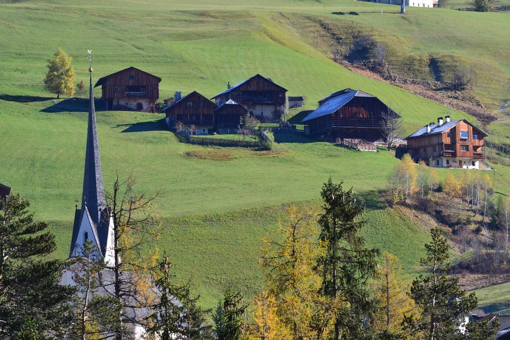 Ciasa Rudiferia Appartamenti In Alta Badia Ngoại thất bức ảnh