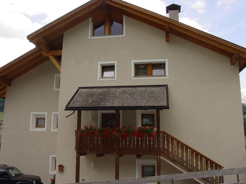 Ciasa Rudiferia Appartamenti In Alta Badia Ngoại thất bức ảnh